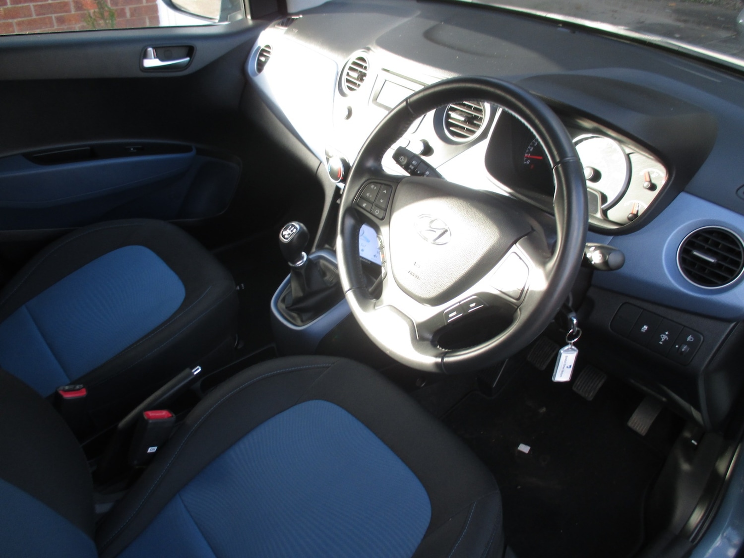 Used Hyundai i10 2016 for sale - 76892613: Photo 7