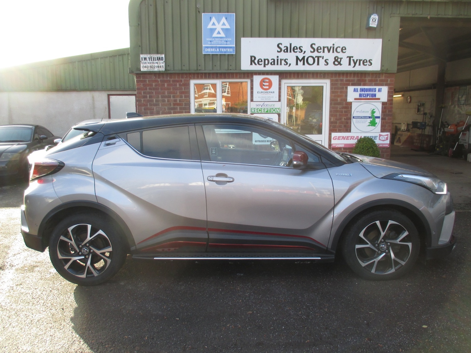 Used Toyota C-HR 2017 for sale - 76892621: Photo 3