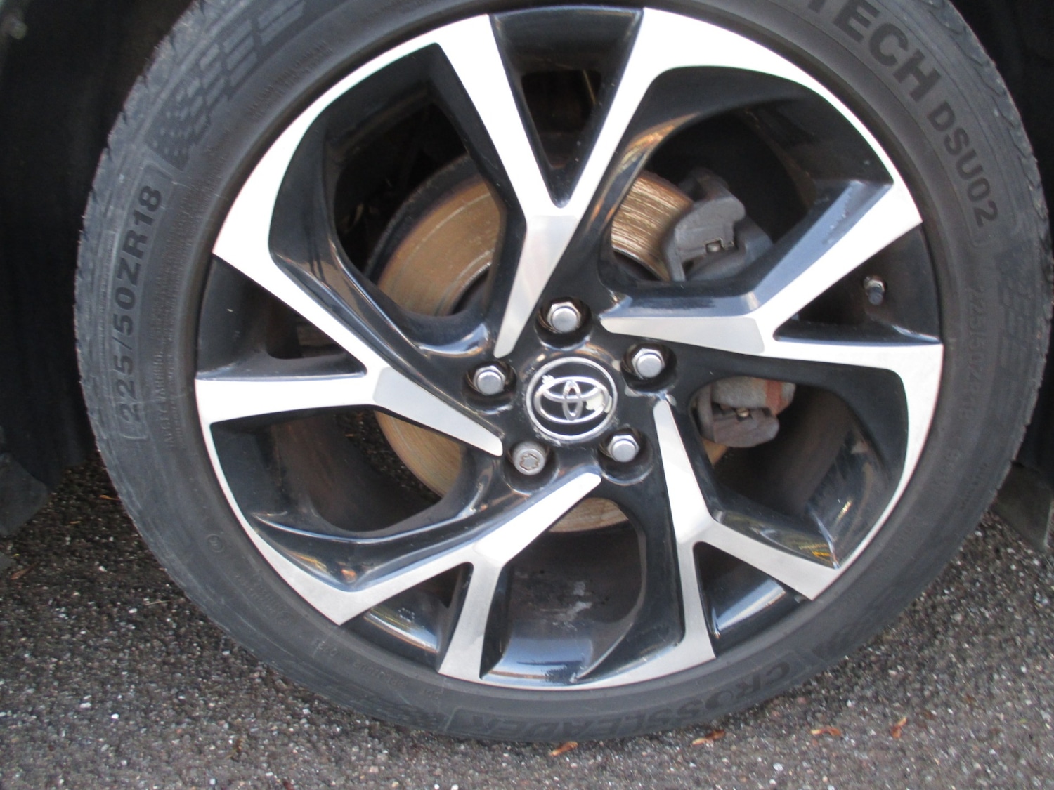 Used Toyota C-HR 2017 for sale - 76892621: Photo 8