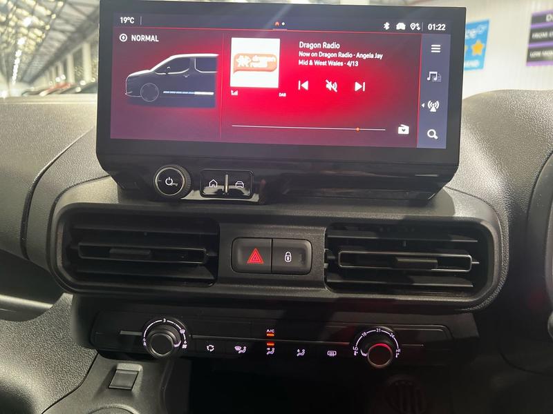 Used Vauxhall Combo Life 2024 for sale - 76382195: Photo 26