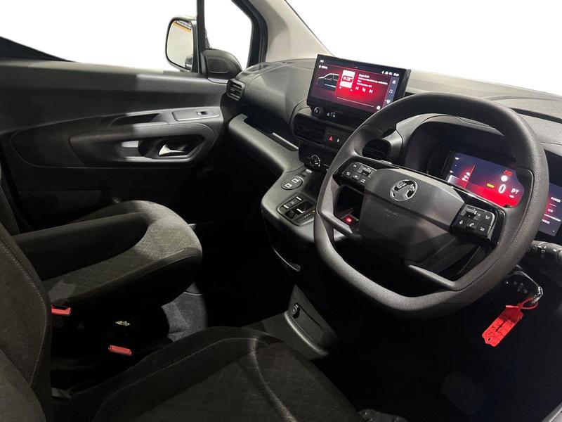 Used Vauxhall Combo Life 2024 for sale - 76382195: Photo 3