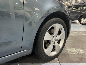 Used Skoda Octavia 2020 for sale - 76382170: Photo