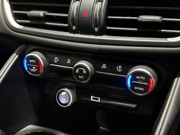 Used Alfa Romeo Giulia 2022 for sale - 75021855: Photo 24
