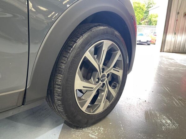 Used Kia Stonic 2023 for sale - 75730809: Photo 4