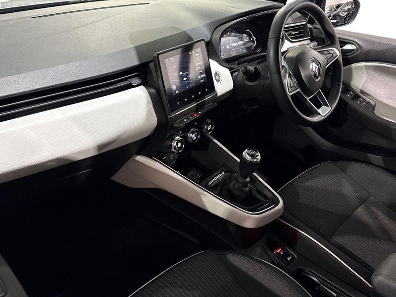 Used Renault Clio 2023 for sale - 76415943: Photo 11