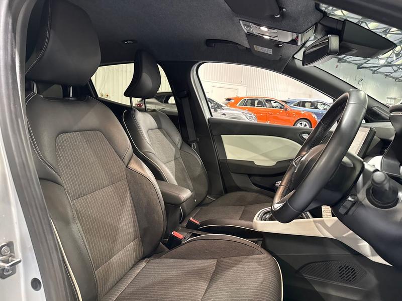 Used Renault Clio 2023 for sale - 76415943: Photo 16