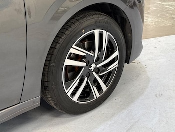Used Peugeot 208 2023 for sale - 78463020: Photo