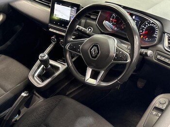 Used Renault Clio 2021 for sale - 77718631: Photo