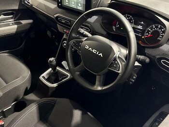 Used Dacia Jogger 2023 for sale - 77301125: Photo