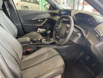 Used Peugeot 2008 2026 for sale - 77733141: Photo