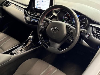 Used Toyota C-HR 2022 for sale - 79326617: Photo