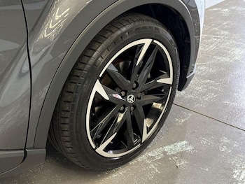 Used Toyota C-HR 2022 for sale - 79326617: Photo
