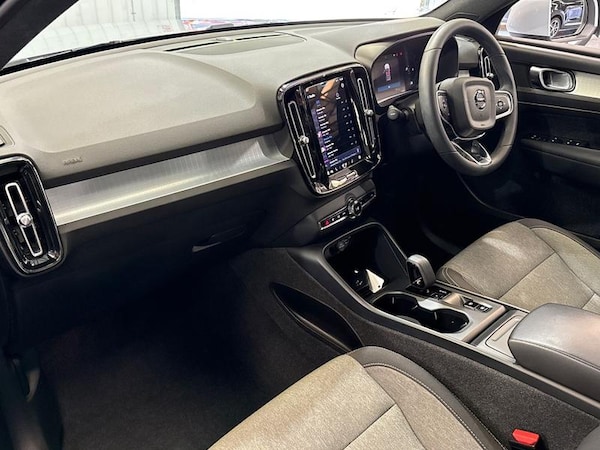 Used Volvo XC40 2023 for sale - 76244758: Photo 11