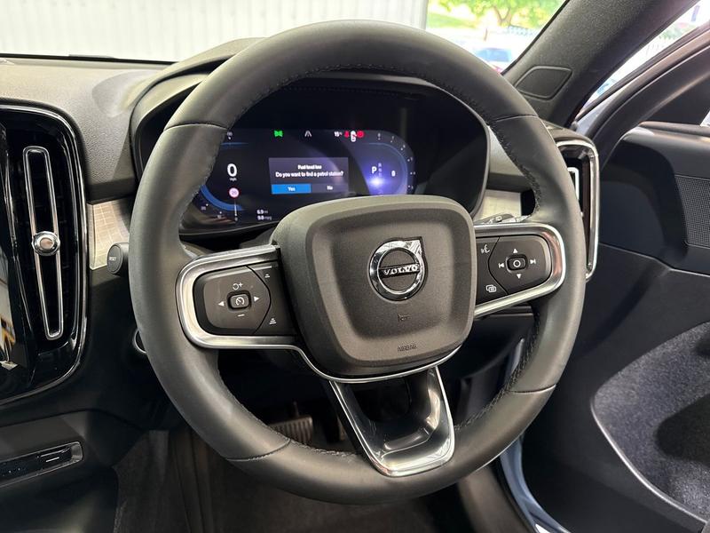 Used Volvo XC40 2023 for sale - 76244758: Photo 18