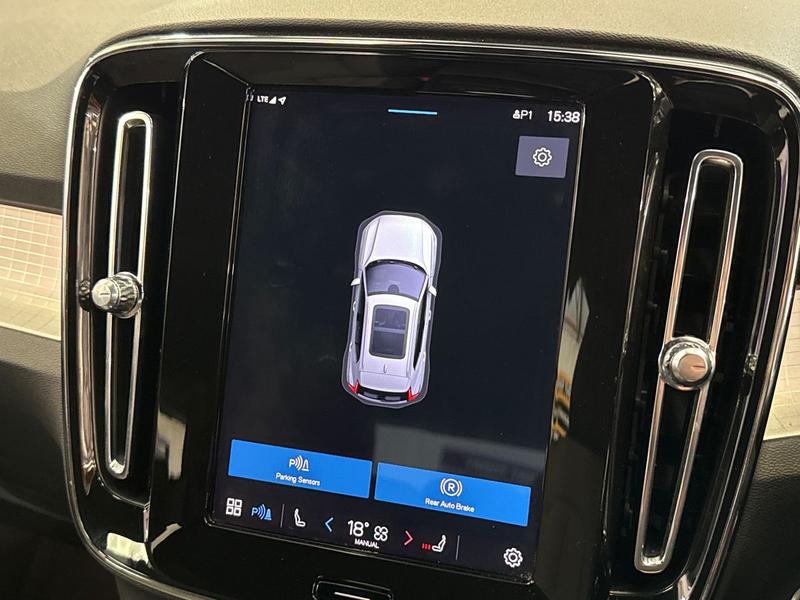 Used Volvo XC40 2023 for sale - 76244758: Photo 32