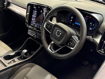 Used Volvo XC40 2023 for sale - 76244758: Photo