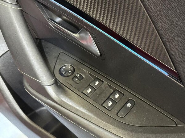Used Peugeot 2008 2021 for sale - 75667758: Photo 17