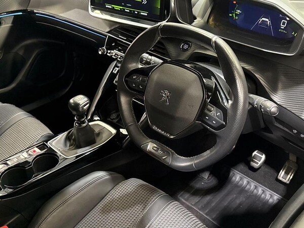 Used Peugeot 2008 2021 for sale - 75667758: Photo 3