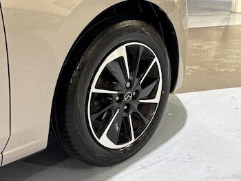 Used Mazda Mazda2 2024 for sale - 76184463: Photo