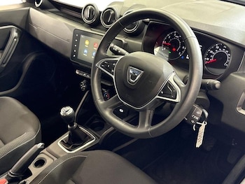 Used Dacia Duster 2021 for sale - 76534484: Photo