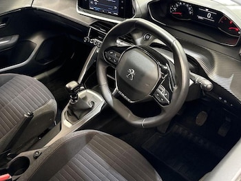Used Peugeot 208 2023 for sale - 78804922: Photo