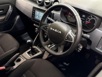 Used Dacia Duster 2024 for sale - 78463009: Photo