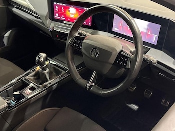 Used Vauxhall Astra 2023 for sale - 76415956: Photo