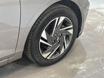 Used Hyundai i20 2023 for sale - 77918619: Photo