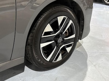 Used Peugeot 208 2024 for sale - 76670124: Photo