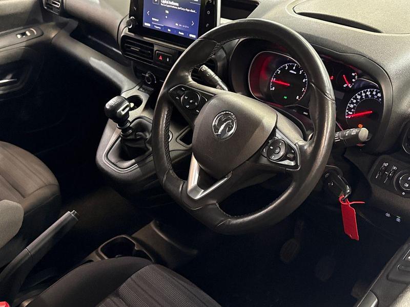 Used Vauxhall Combo Life 2022 for sale - 77301099: Photo 3