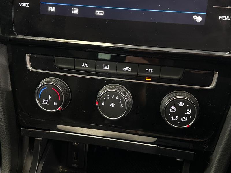 Used Volkswagen Golf 2018 for sale - 77318288: Photo 24