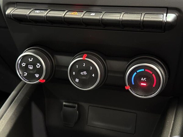 Used Renault Clio 2020 for sale - 76154169: Photo 24