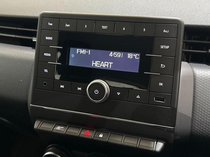 Used Renault Clio 2020 for sale - 76154169: Photo 26