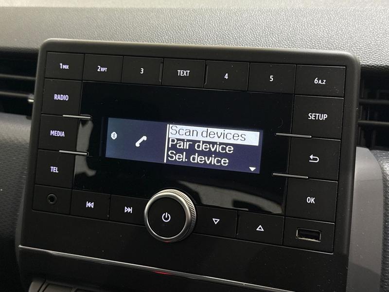 Used Renault Clio 2020 for sale - 76154169: Photo 28