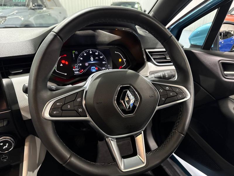 Used Renault Clio 2021 for sale - 77493511: Photo 18