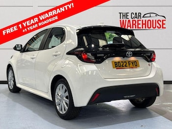 Used Toyota Yaris 2022 for sale - 76117514: Photo 2