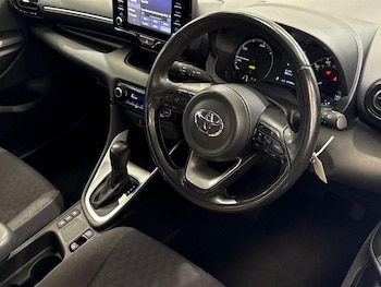 Used Toyota Yaris 2022 for sale - 76117514: Photo 3