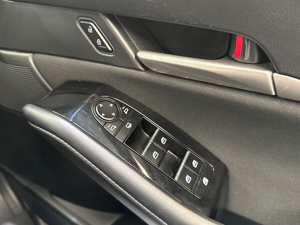 Used Mazda CX-30 2023 for sale - 75361521: Photo 17