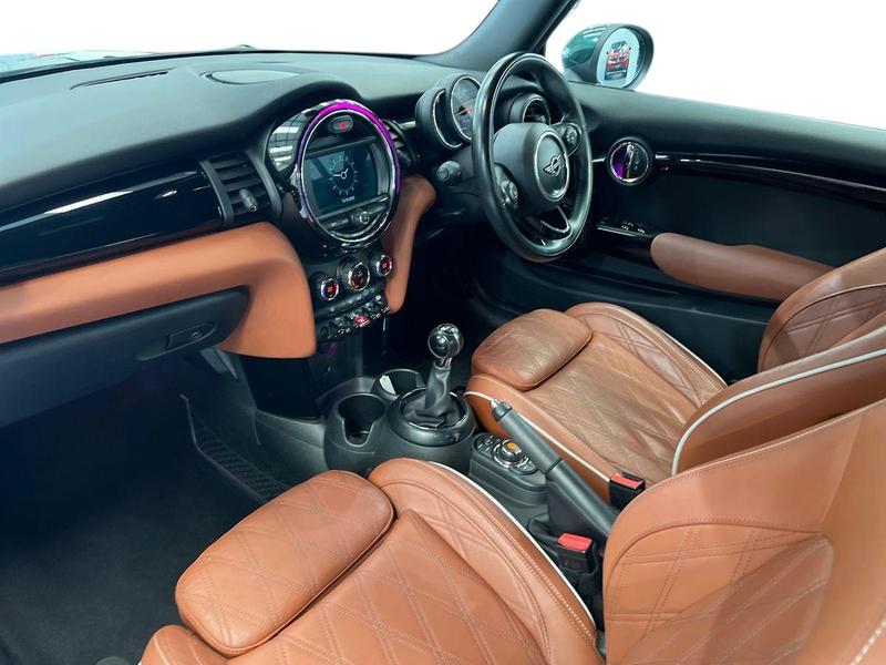 Used MINI Convertible 2018 for sale - 76172658: Photo 11