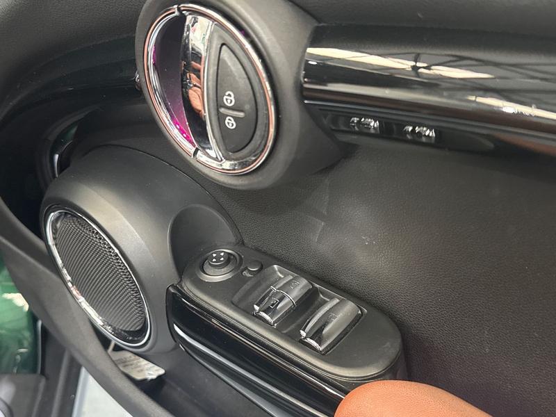 Used MINI Convertible 2018 for sale - 76172658: Photo 17