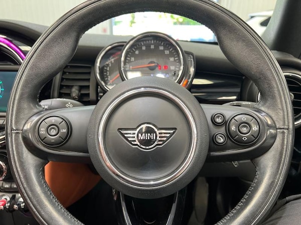 Used MINI Convertible 2018 for sale - 76172658: Photo 17