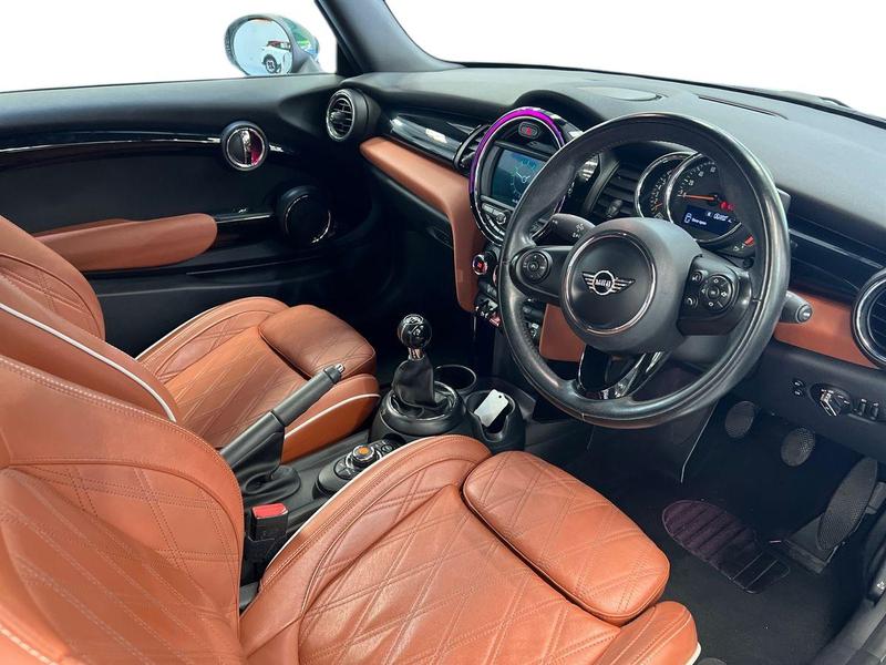 Used MINI Convertible 2018 for sale - 76172658: Photo 3