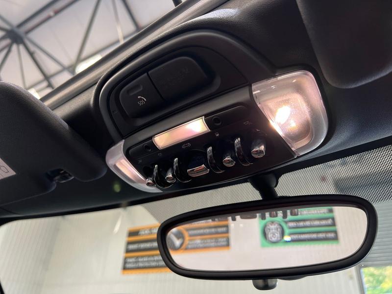 Used MINI Convertible 2018 for sale - 76172658: Photo 32