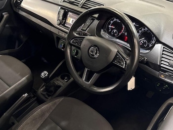 Used Skoda Fabia 2020 for sale - 76154236: Photo