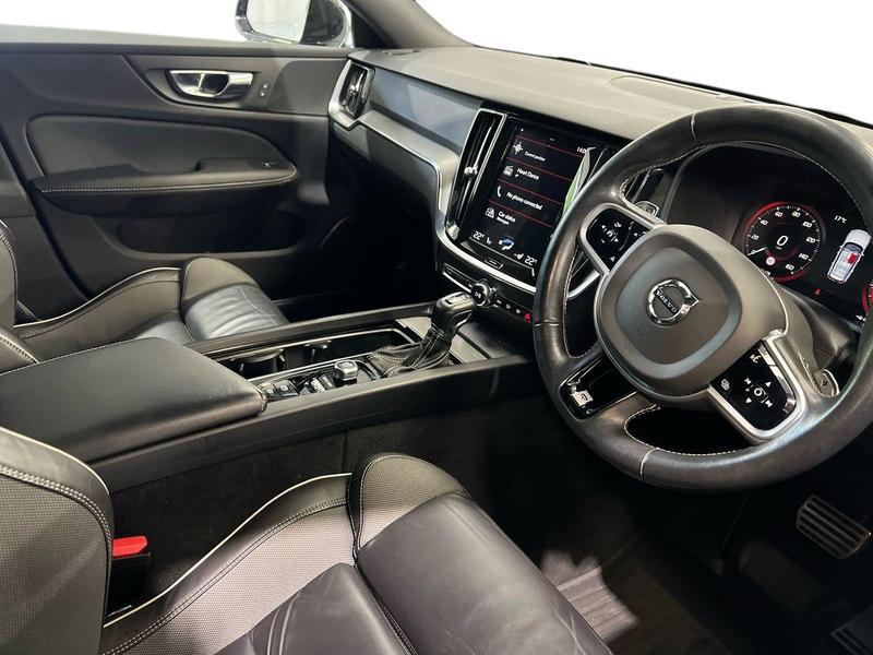 Used Volvo V60 2019 for sale - 76076683: Photo 3