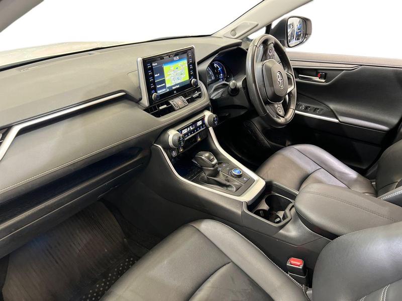 Used Toyota RAV4 2020 for sale - 76117479: Photo 11