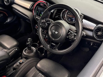 Used MINI Hatch 2019 for sale - 79170350: Photo