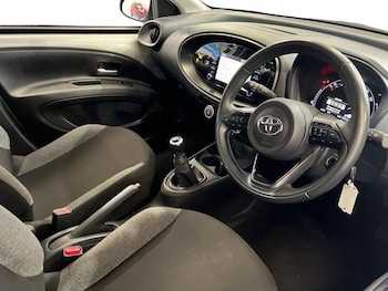 Used Toyota Aygo X 2022 for sale - 76046518: Photo 3