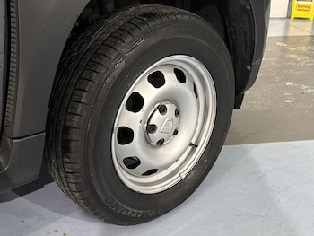 Used Dacia Duster 2021 for sale - 76382215: Photo