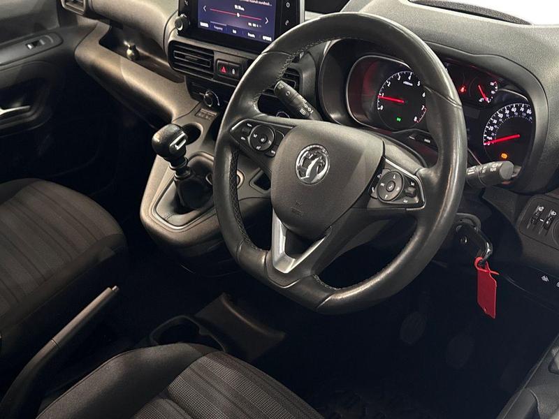 Used Vauxhall Combo Life 2022 for sale - 77286360: Photo 3